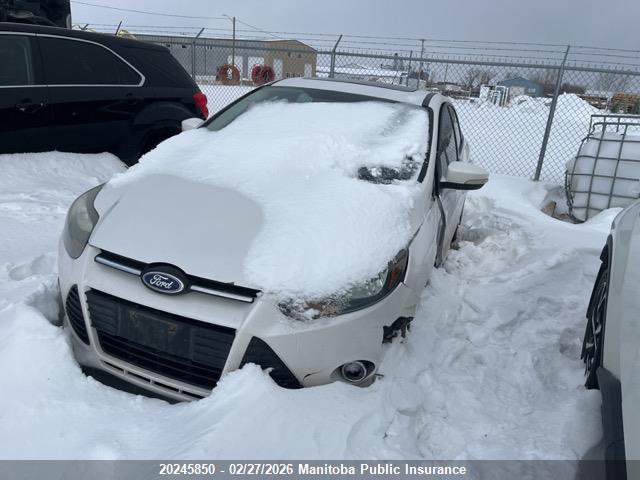 20245850 :رقم المزاد ، 1FADP3J20DL327720 vin ، 2013 Ford Focus Titanium مزاد بيع