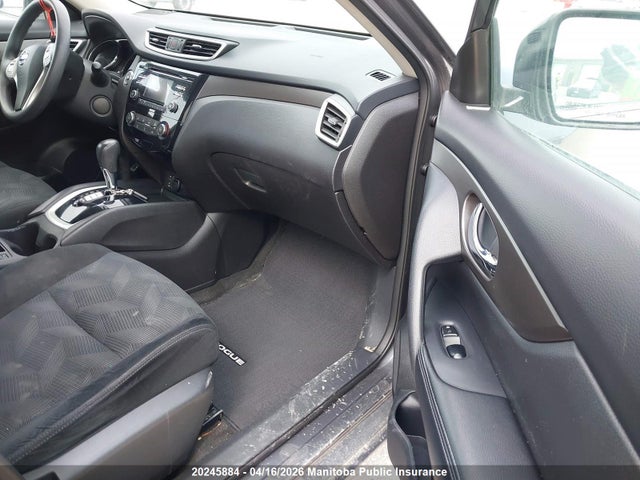20245884 :رقم المزاد ، 5N1AT2MV9FC762615 vin ، 2015 Nissan Rogue Sv مزاد بيع