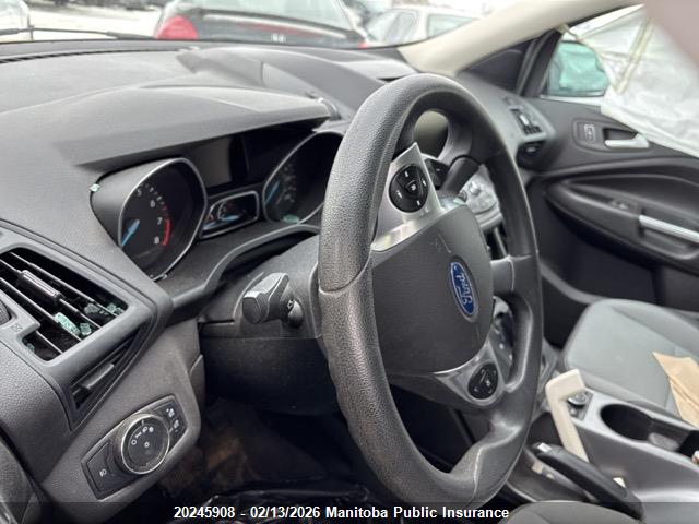 1FMCU9GX8EUD34247 Ford ESCAPE SE