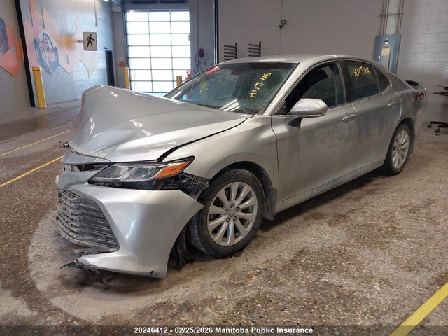 4T1B11HK0JU505561 Toyota CAMRY LE