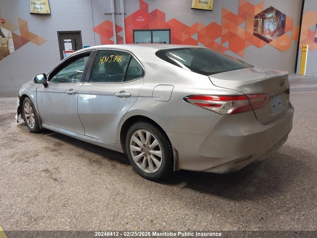 4T1B11HK0JU505561 Toyota CAMRY LE