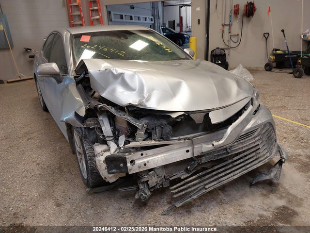 4T1B11HK0JU505561 Toyota CAMRY LE