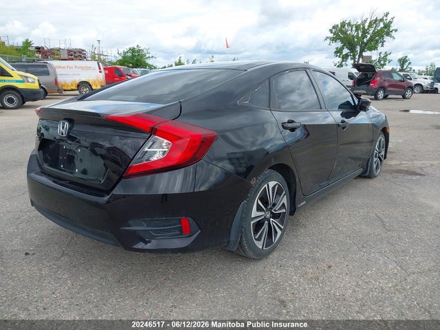 20246517 :رقم المزاد ، 2HGFC1F42GH103817 vin ، 2016 Honda Civic Ex-t مزاد بيع