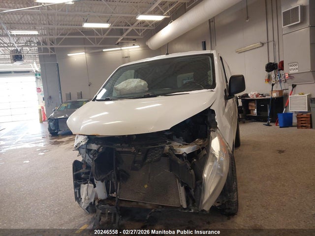 3N6CM0KN8FK692792 Nissan Nv 200 S Cargo Van