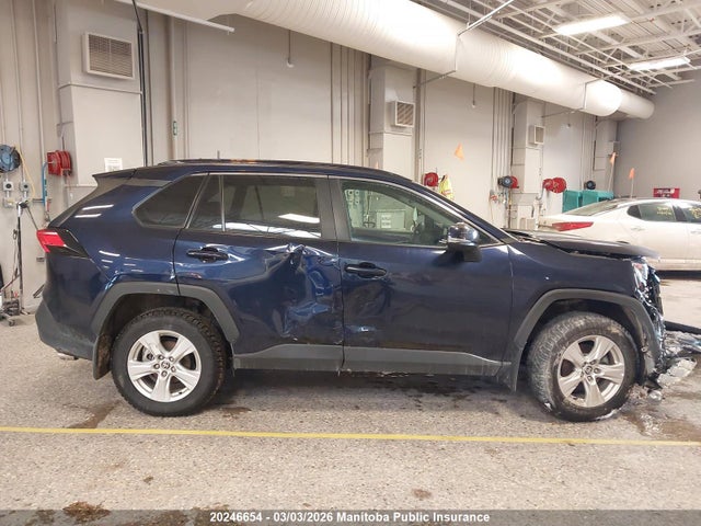 2T3R1RFV6MW176452 Toyota Rav4 Xle