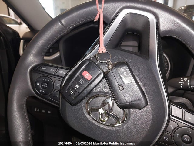 2T3R1RFV6MW176452 Toyota Rav4 Xle