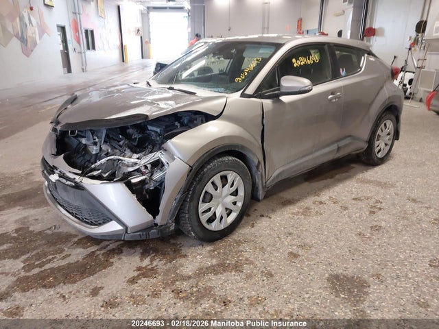 JTNKHMBXXL1064642 Toyota C-HR LE