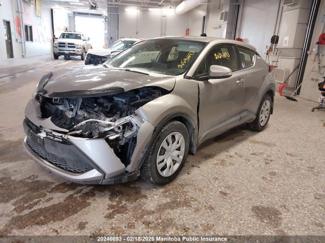 JTNKHMBXXL1064642 Toyota C-HR LE