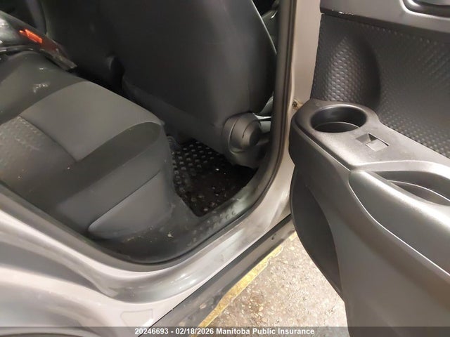 JTNKHMBXXL1064642 Toyota C-HR LE