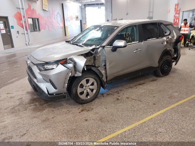 20246704 :رقم المزاد ، 2T3B1RFV2RC475656 vin ، 2024 Toyota Rav4 Le مزاد بيع