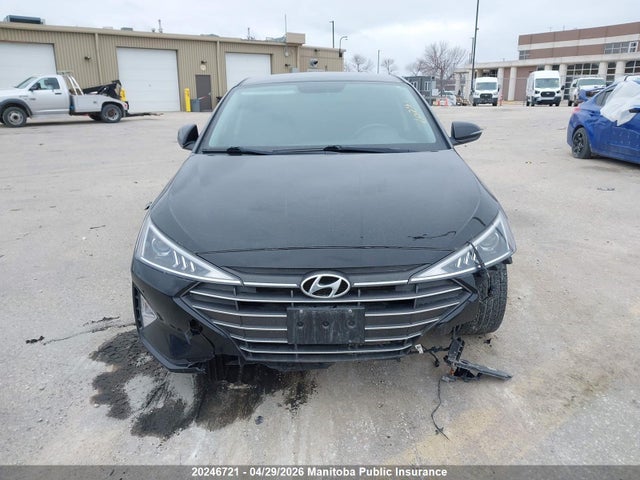 2020 Hyundai Elantra Essential მანქანა იყიდება აუქციონზე, vin: KMHD84LF0LU994370, აუქციონის ნომერი: 20246721