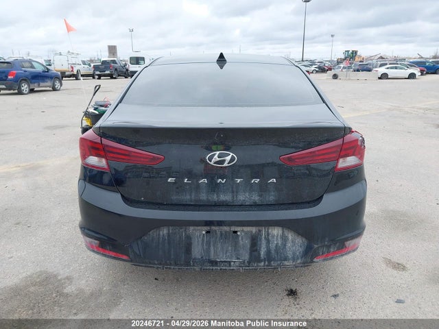 2020 Hyundai Elantra Essential მანქანა იყიდება აუქციონზე, vin: KMHD84LF0LU994370, აუქციონის ნომერი: 20246721