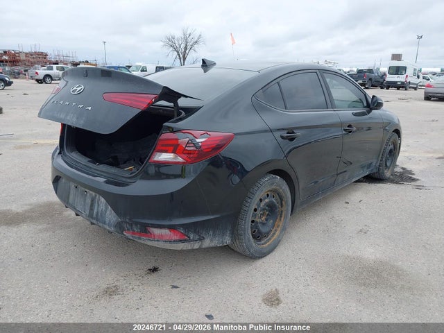 2020 Hyundai Elantra Essential მანქანა იყიდება აუქციონზე, vin: KMHD84LF0LU994370, აუქციონის ნომერი: 20246721