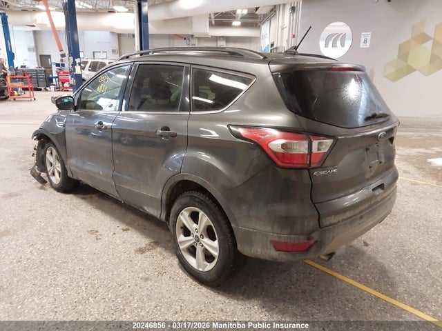 1FMCU9HD5JUA37760 Ford ESCAPE SEL
