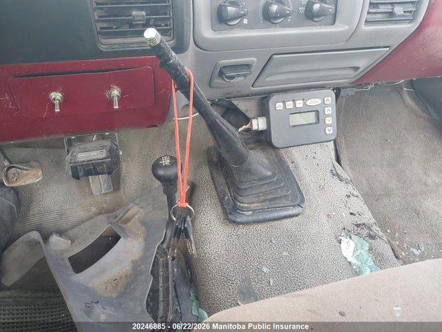 1997 Ford F250 Xl Pickup მანქანა იყიდება აუქციონზე, vin: 1FTHF26FXVEB09973, აუქციონის ნომერი: 20246885