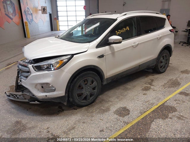 2017 Ford Escape Titanium მანქანა იყიდება აუქციონზე, vin: 1FMCU9J92HUD97844, აუქციონის ნომერი: 20246972