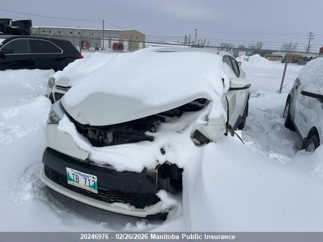 JTNKHMBX8M1127867 Toyota C-hr Xle Premium