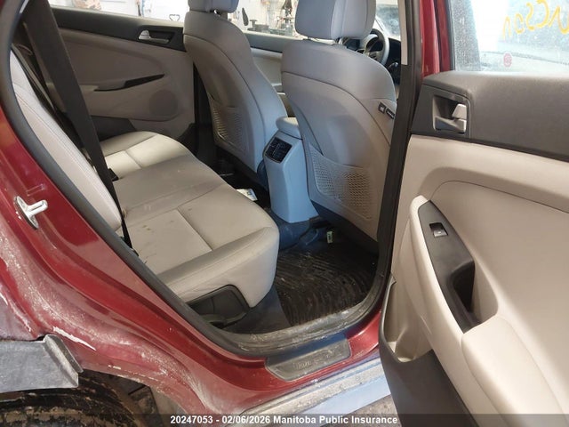 KM8J2CA46HU574863 Hyundai Tucson