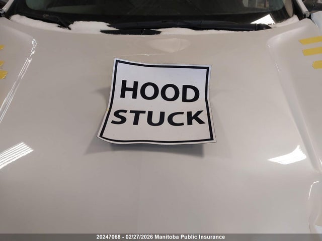 2GNAXVEV9J6112328 Chevrolet Equinox Premier