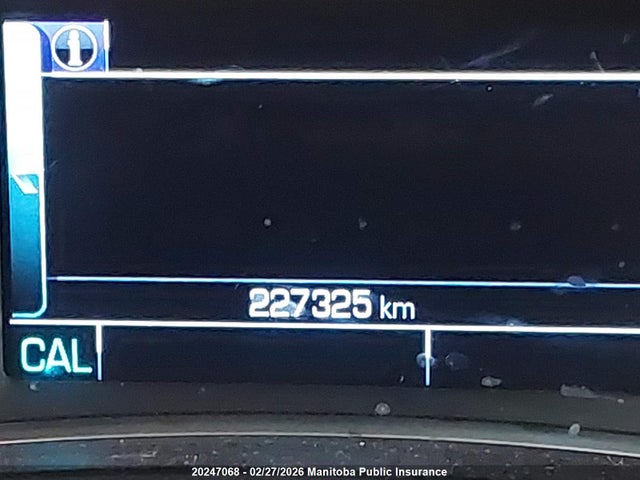 2GNAXVEV9J6112328 Chevrolet Equinox Premier