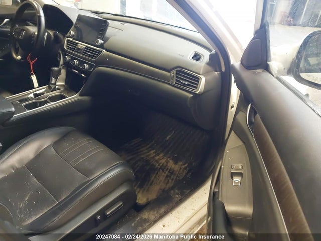 1HGCV1F99JA808452 Honda Accord Touring