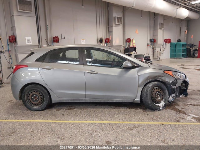 KMHD25LHXGU278428 Hyundai Elantra Gt Gl