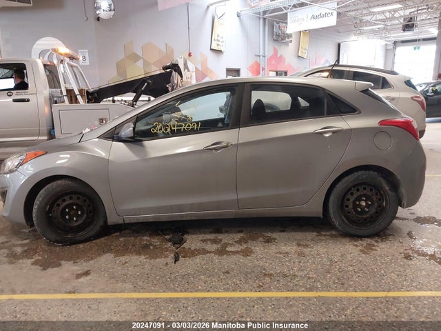 KMHD25LHXGU278428 Hyundai Elantra Gt Gl