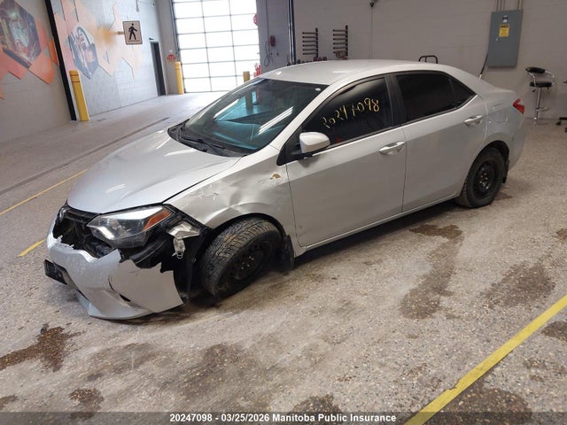20247098 :رقم المزاد ، 2T1BURHEXFC278825 vin ، 2015 Toyota Corolla Le مزاد بيع