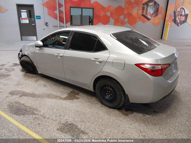 20247098 :رقم المزاد ، 2T1BURHEXFC278825 vin ، 2015 Toyota Corolla Le مزاد بيع