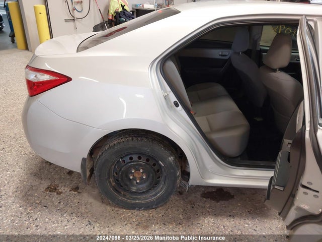20247098 :رقم المزاد ، 2T1BURHEXFC278825 vin ، 2015 Toyota Corolla Le مزاد بيع