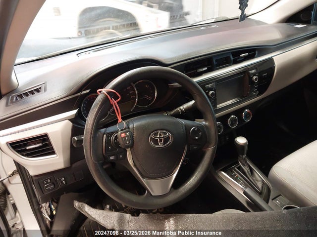 20247098 :رقم المزاد ، 2T1BURHEXFC278825 vin ، 2015 Toyota Corolla Le مزاد بيع