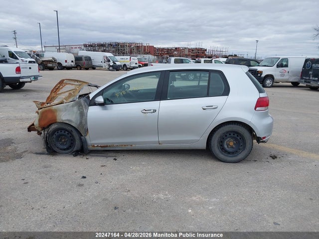 20247164 :رقم المزاد ، WVWDA7AJ2BW217371 vin ، 2011 Volkswagen Golf 2.5 مزاد بيع