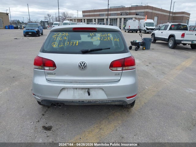 20247164 :رقم المزاد ، WVWDA7AJ2BW217371 vin ، 2011 Volkswagen Golf 2.5 مزاد بيع