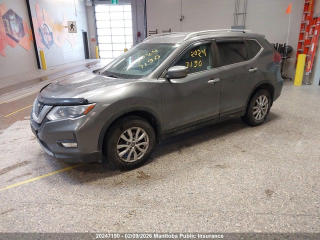 5N1AT2MV2JC766496 Nissan Rogue Midnight