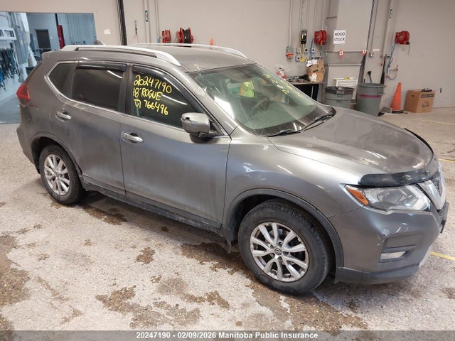 5N1AT2MV2JC766496 Nissan Rogue Midnight