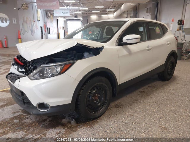 JN1BJ1CR3HW102992 Nissan Qashqai Sv