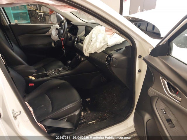 JM1DKFC7XM1512050 Mazda Cx-3 Gs