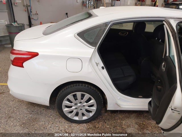 3N1AB7AP9KY388960 Nissan Sentra 1.8 Sv