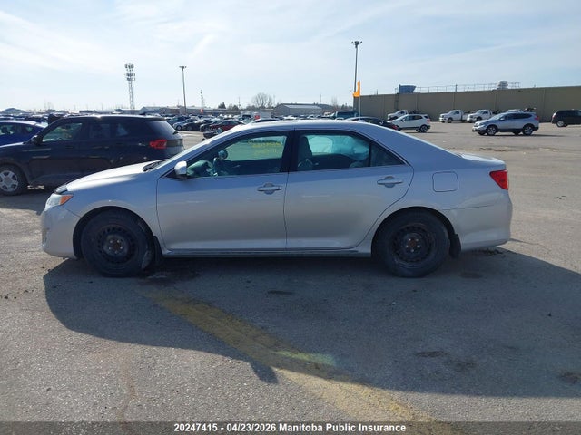 2013 Toyota Camry Xle მანქანა იყიდება აუქციონზე, vin: 4T1BF1FK0DU674066, აუქციონის ნომერი: 20247415