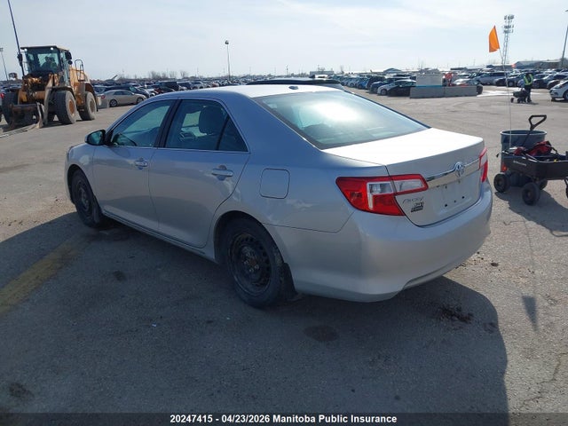 2013 Toyota Camry Xle მანქანა იყიდება აუქციონზე, vin: 4T1BF1FK0DU674066, აუქციონის ნომერი: 20247415