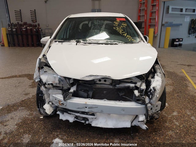 Toyota YARIS LE 2015 VNKKTUD33FA031569 Image 6