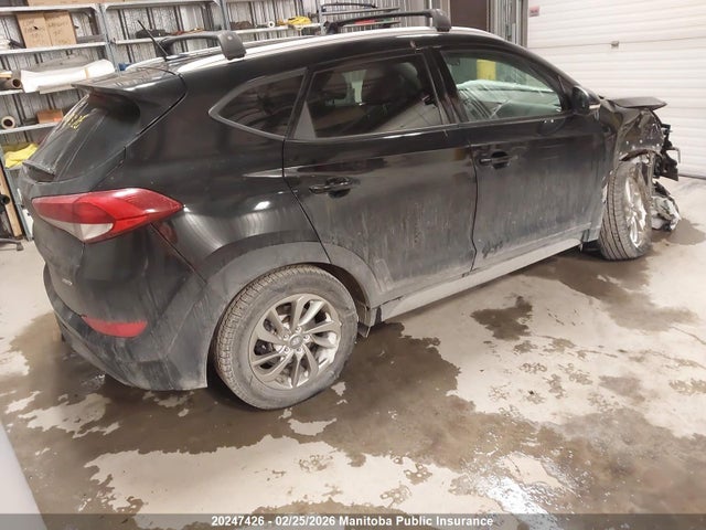 KM8J3CA42HU471162 Hyundai Tucson
