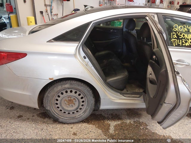 20247489 :رقم المزاد ، 5NPEC4AB2CH432049 vin ، 2012 Hyundai Sonata 2.0t Limited مزاد بيع