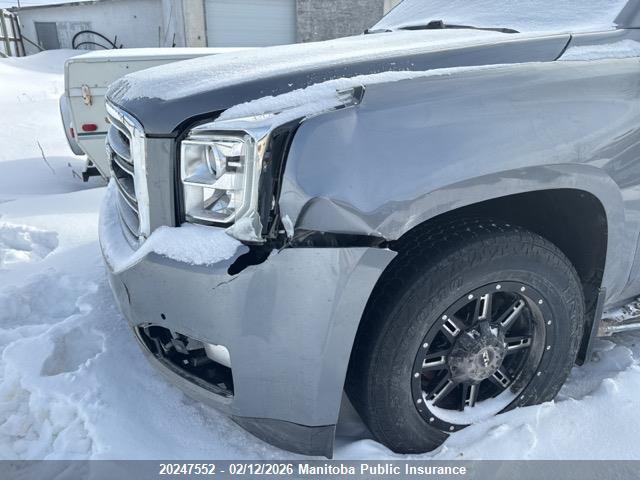 1GKS2GKC4JR142470 GMC Yukon Xl 1500 Slt