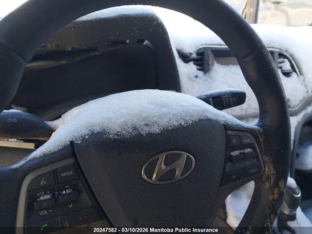 KMHD84LF2HU190384 Hyundai ELANTRA SE
