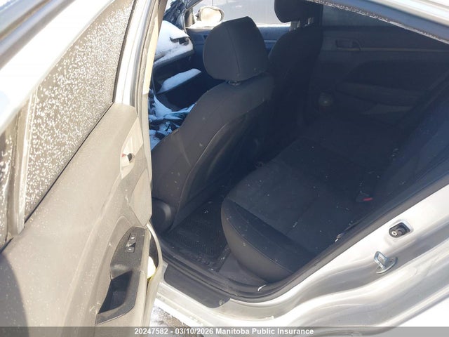 KMHD84LF2HU190384 Hyundai ELANTRA SE