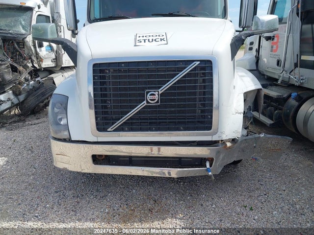 2011 Volvo Vnx მანქანა იყიდება აუქციონზე, vin: 4V4NC9EJ6BN295327, აუქციონის ნომერი: 20247635