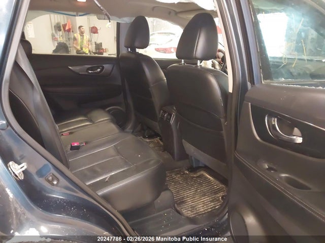 5N1AT2MV7FC820785 Nissan Rogue Sl