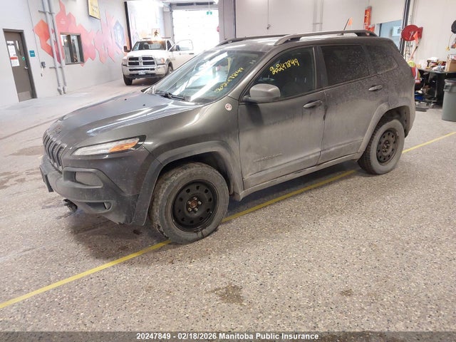 1C4PJMBSXFW679945 Jeep Cherokee Trailhawk