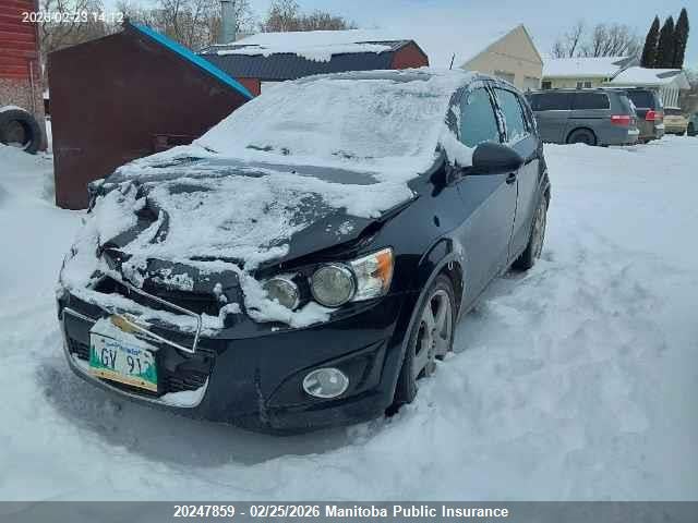 1G1JC6SH8F4118521 Chevrolet SONIC LT